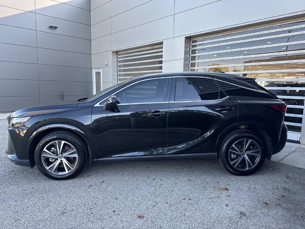 Used 2023 Lexus RX 350 Premium w/ Cold Area Package FWD image 4