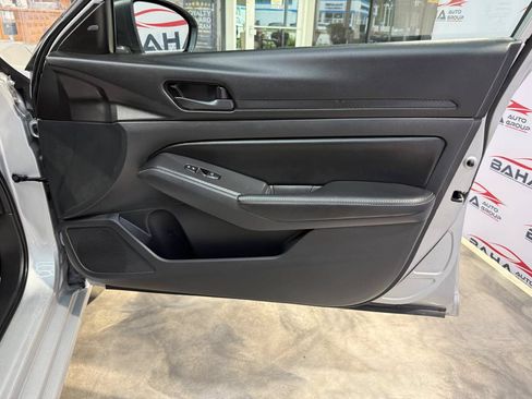 Used 2026 Nissan Altima 2.5 SV FWD image 55