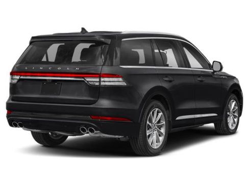 Used 2022 Lincoln Aviator Grand Touring w/ Elements Package Plus image 2