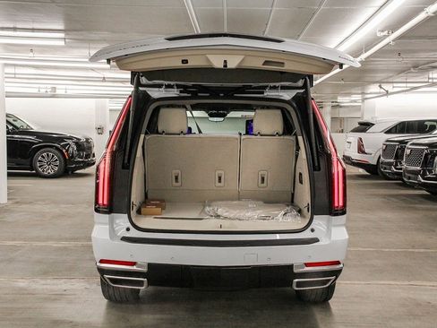 New 2026 Cadillac Escalade Platinum Luxury image 28