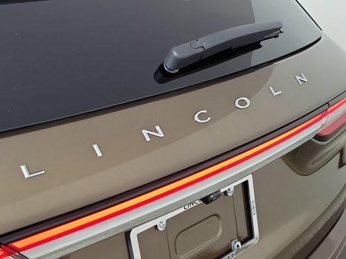 Certified 2022 Lincoln Corsair FWD w/ Premium Package image 5