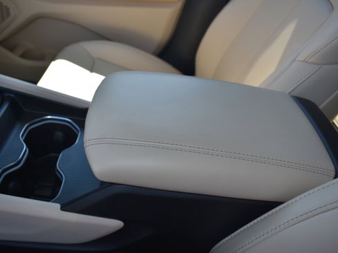 Used 2025 Jeep Grand Cherokee Limited w/ Luxury Tech Group II image 22