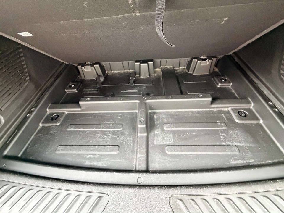 Used 2021 Chevrolet Suburban LT AWD/4WD image 6