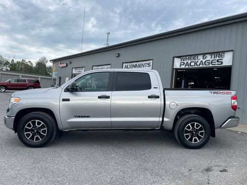 Used 2016 Toyota Tundra SR5 w/ TRD Off Road Package AWD/4WD image 4