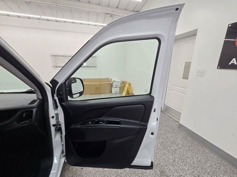 Used 2022 RAM ProMaster City Tradesman FWD image 23