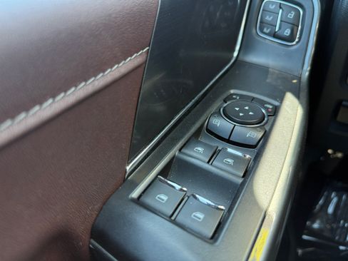 Used 2023 Ford F150 Lariat AWD/4WD image 23