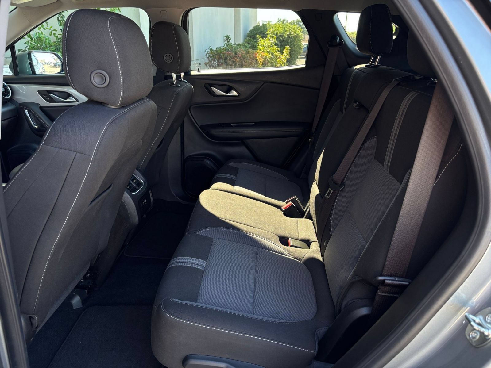 Used 2025 Chevrolet Blazer LT FWD image 26