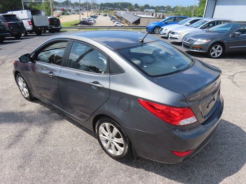 Used 2013 Hyundai Accent GLS w/ Premium Pkg FWD image 26