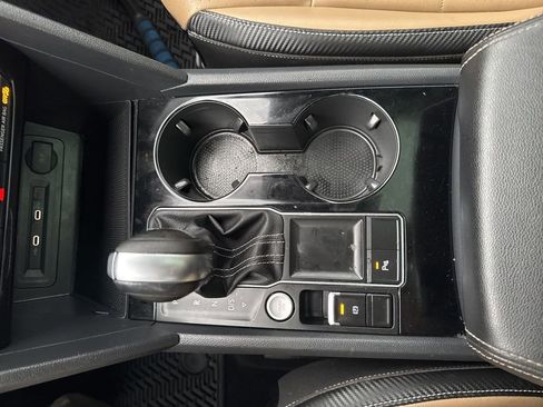 Used 2022 Volkswagen Atlas Cross Sport SE image 23