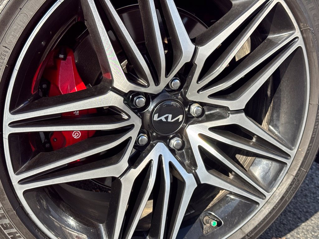 Used 2022 Kia Stinger GT2 AWD/4WD image 5