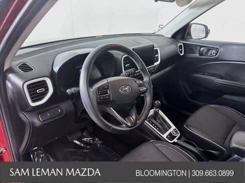 Used 2024 Hyundai Venue Limited FWD image 9