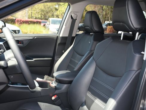 Used 2024 Toyota RAV4 Limited image 13