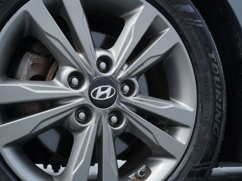 Used 2018 Hyundai Elantra SEL image 89