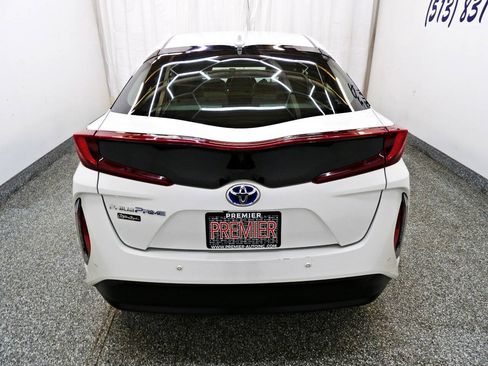 Used 2018 Toyota Prius Prime Advanced FWD image 5