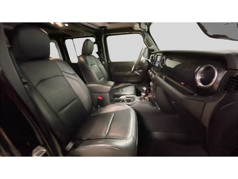 Used 2021 Jeep Wrangler Unlimited Sahara AWD/4WD image 16