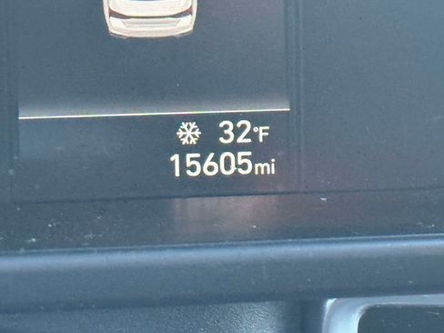 Used 2023 Hyundai Elantra SEL image 24