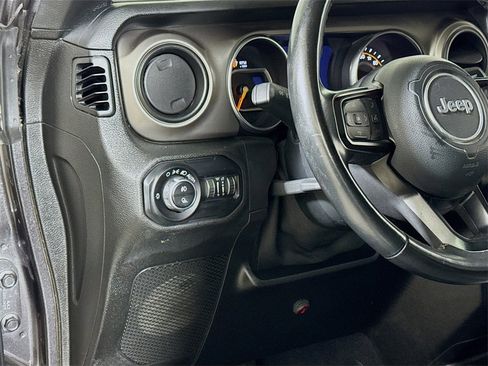 Used 2020 Jeep Gladiator Sport w/ Quick Order Package 24S image 8