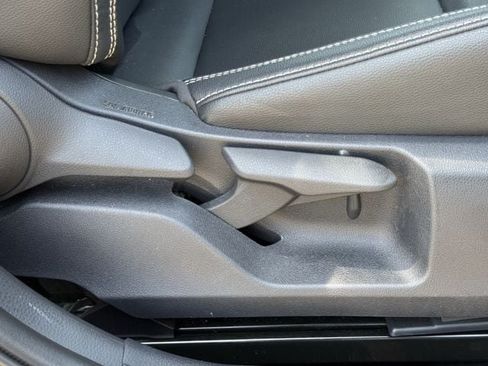Used 2025 Toyota Camry SE FWD image 30