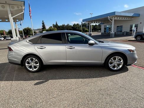 Used 2023 Honda Accord LX image 4