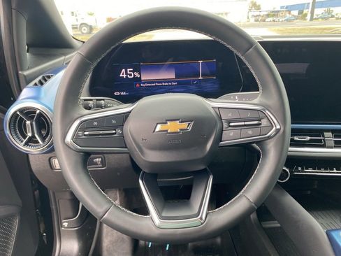 Used 2024 Chevrolet Equinox EV LT image 19