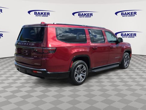 Used 2023 Jeep Wagoneer L Series II AWD/4WD image 3