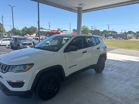 Used 2019 Jeep Compass Sport AWD/4WD image 7