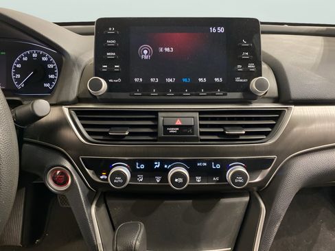 Used 2018 Honda Accord LX image 30