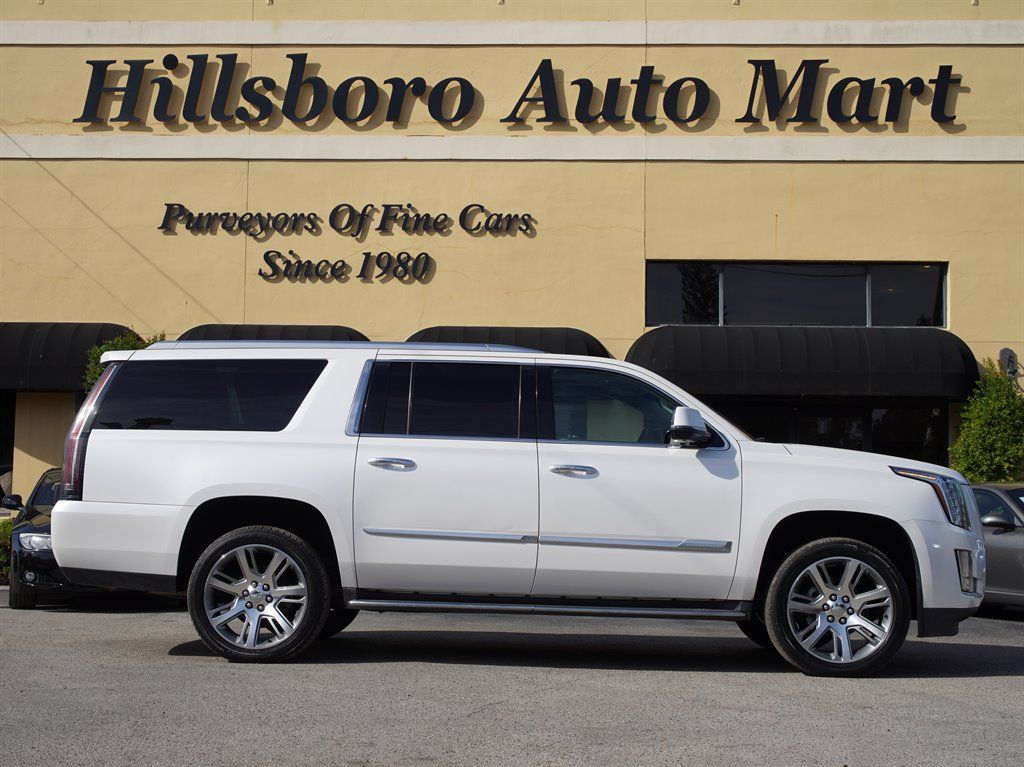 Used 2016 Cadillac Escalade ESV Luxury RWD image 4
