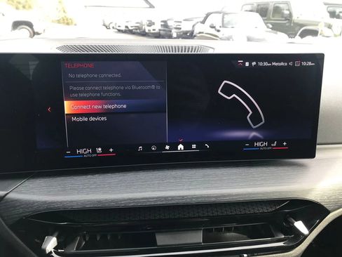 Used 2025 BMW i4 xDrive40i w/ Premium Package image 23