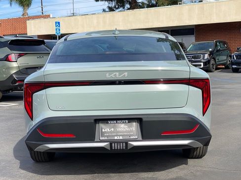 New 2026 Kia K4 LXS image 4