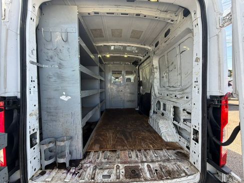 Used 2017 Ford Transit 250 130 Medium Roof RWD image 13