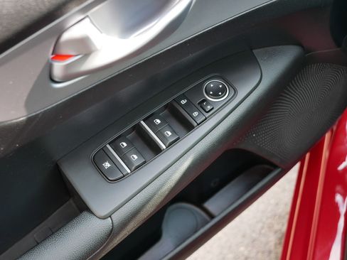 Certified 2022 Kia Forte LXS w/ LXS Technology Package image 19