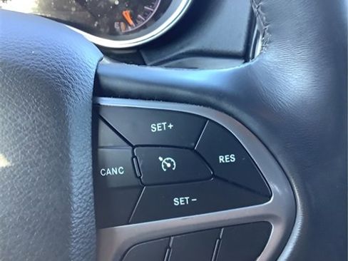 Certified 2021 Jeep Grand Cherokee Limited image 27