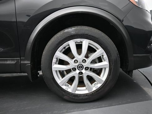 Used 2020 Nissan Rogue Sport SV image 10