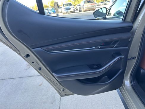 Used 2024 MAZDA MAZDA3 s image 13