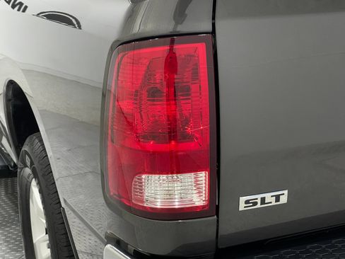 Used 2020 RAM 1500 Classic SLT w/ Luxury Group RWD image 33