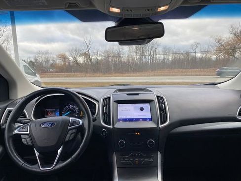 Used 2020 Ford Edge SEL w/ Convenience Package image 18