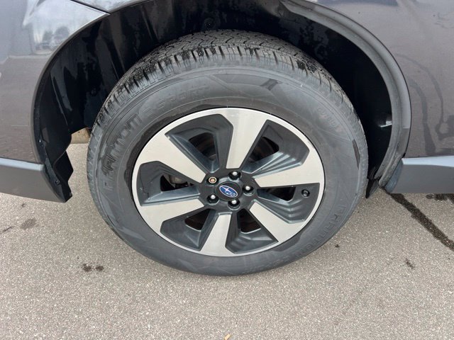 Used 2017 Subaru Forester 2.5i Premium w/ All-Weather Package AWD/4WD image 9