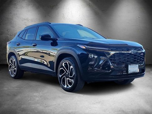 New 2026 Chevrolet Trax RS w/ Sunroof Package image 2