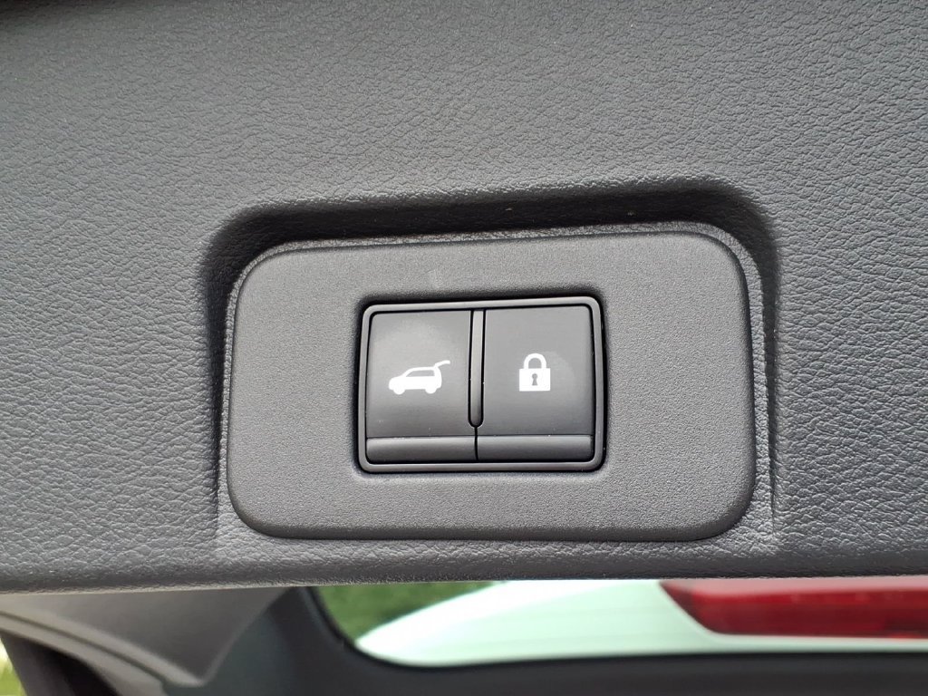 Certified 2023 Nissan Rogue SV w/ SV Premium B Package AWD/4WD image 13
