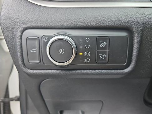 Used 2022 Ford Explorer XLT w/ Equipment Group 202A image 31