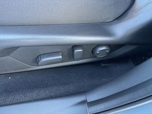 Certified 2025 Subaru Crosstrek 2.0i Premium image 21