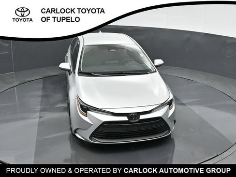 Used 2025 Toyota Corolla LE FWD image 43