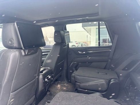 Used 2023 GMC Yukon Denali w/ Advanced Technology Package image 8