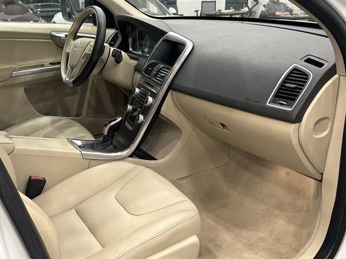 Used 2015 Volvo XC60 T5 image 13