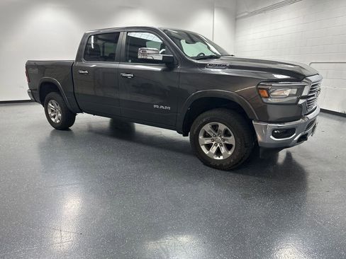 Used 2021 RAM 1500 Laramie w/ Off Road Group AWD/4WD image 2