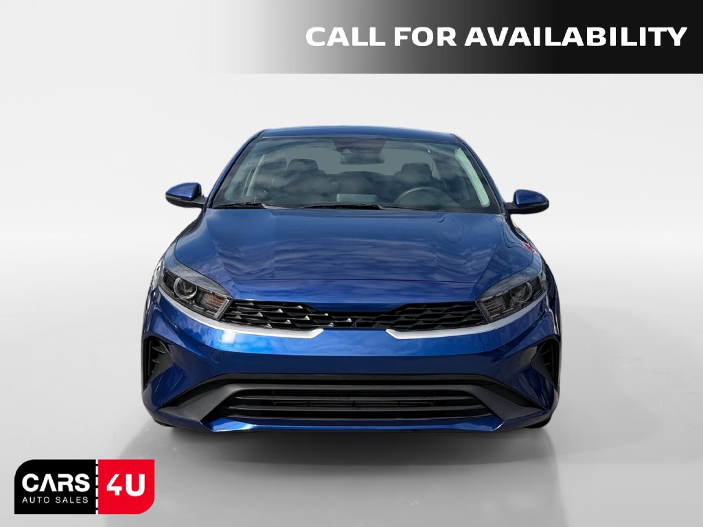 Used 2023 Kia Forte LXS w/ LXS Technology Package FWD image 2