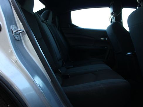 Used 2014 Dodge Avenger SE image 40