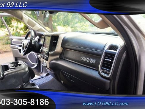 Used 2019 RAM 1500 Laramie AWD/4WD image 18