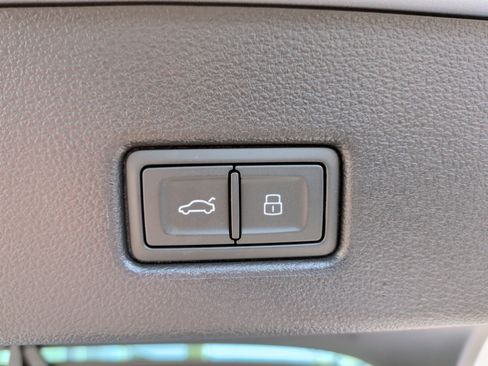 Used 2023 Audi A7 3.0T Premium Plus w/ Premium Plus image 41